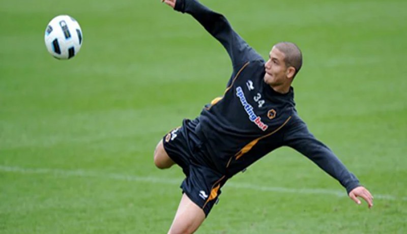 قذيفة من ڤديورة بسرعة 124 كلم/سا تقود واتفورد إلى نصف نهائي كأس انجلترا