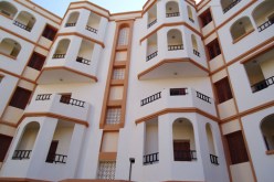 المستفيدون من مشروع 317 سكنا اجتماعيا تساهميا يستلمون مفاتيح شققهم بتيبازة