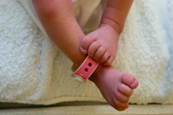 والدة رضيع مصاب بحمى حادة وضيق في التنفس تناشد وزير الصحة التدخل باوزيدان في تلمسان