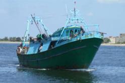 بالصورة..  صيادون يشعلون النار في طفل حاول الصيد بمنطقتهم