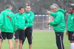 3 لاعبين من المنتخب الجزائري منتظرون يومي الجمعة والسبت في جنوب افريقيا