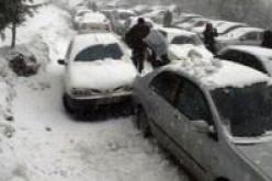 مصالح الحماية المدنية تتدخل لإعادة فتح الطرقات المقطوعة بسبب تراكم الثلوج بالمناطق الشرقية