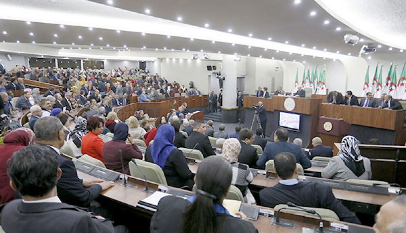 النوّاب الأحرار يطالبون بـ 18 ألــف دينـــار «بريمـــا للشومـــارة»