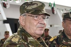 قايد صالح في زيارة تفقدية لوحدة البناء البحري بعنابة