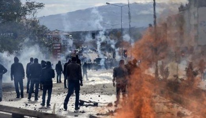 مقتل شخصين بإشتباكات بين إسلاميين وأكراد في تركيا