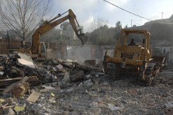 هدم 69 مسكنا فوضويا ببلدية بن فريحة في وهران