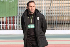 غوميز في مهمة إخراج «السياسي» من عنق الزجاجة أمام «لازمو» غدا