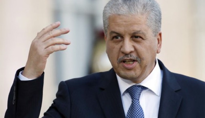 سلال يزور مصنع enie في تيزي وزو