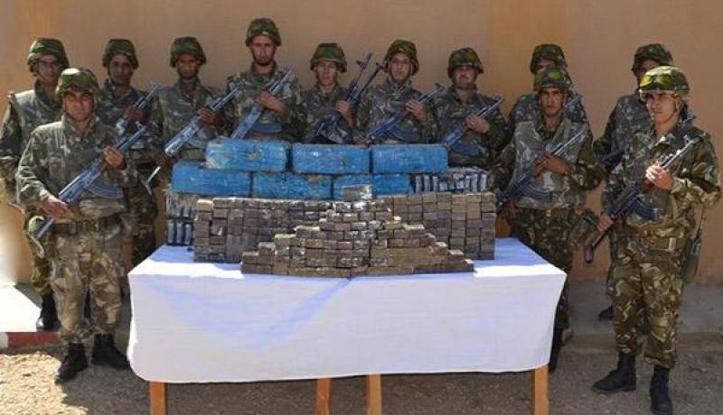 بشار : توقيف مهرب وحجز 150 كلغ من الكيف في بني ونيف