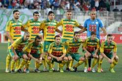 وقفة احتجاجية محتشمة للمطالبة برحيل حناشي وحديث عن اقالة كعروف