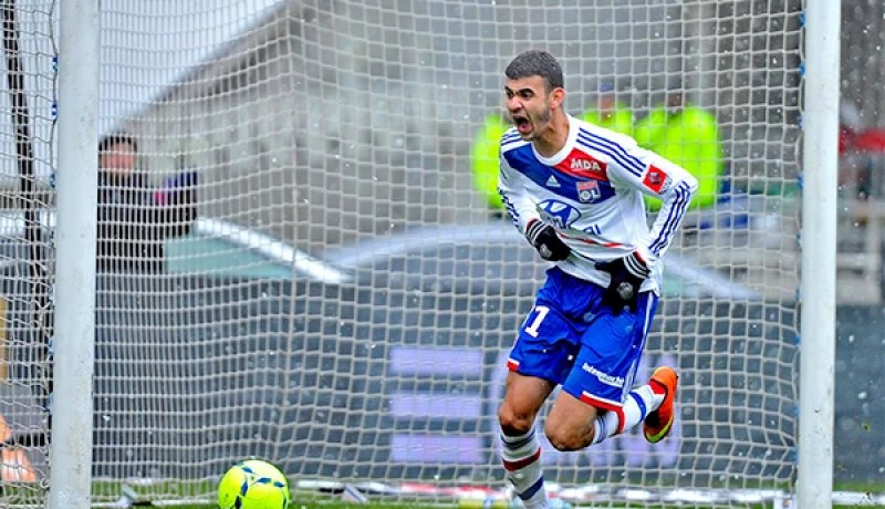 إدارة ليون تجتمع بـ غزال من أجل تمديد عقده وحديث عن اتفاق أولي