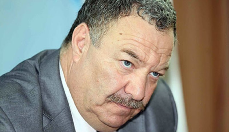 بن شيخ يتهم القنوات الخاصة بالقرصنة