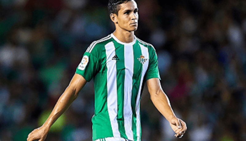 ماندي أفضل لاعب في بيتيس أمام برشلونة