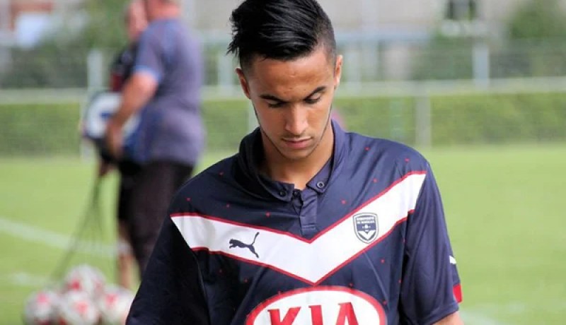 مانشستر يونايتد يدخل الجزائري آدم وناس ضمن قائمة اهتماماته