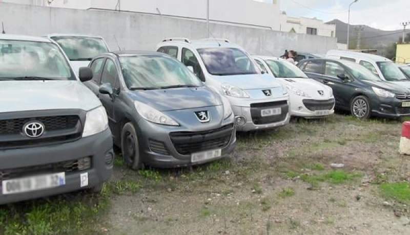 69 متهما منهم موظفون في بلديات العاصمة ضمن شبكة دولية لتزوير ملفات السيارات المسروقة