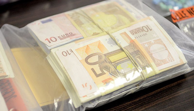 حجز 31 ألف أورو بحوزة كاميروني في مطار الجزائر