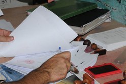 موظف و«عساس» بالبلدية ضمن شبكة لتزوير شهادات الميلاد وبيعها لـ«الحراڤة»