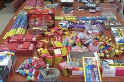 حجز مفرقعات.. سجائر وشمة في مداهمة لمحل ينشط بدون رخصة بوهران