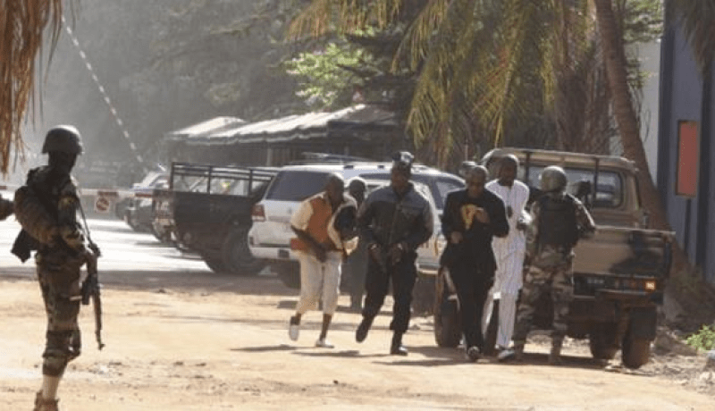 تنظيم القاعدة وجماعة أنصار الدين يتبنيان هجوما على الجيش في مالي