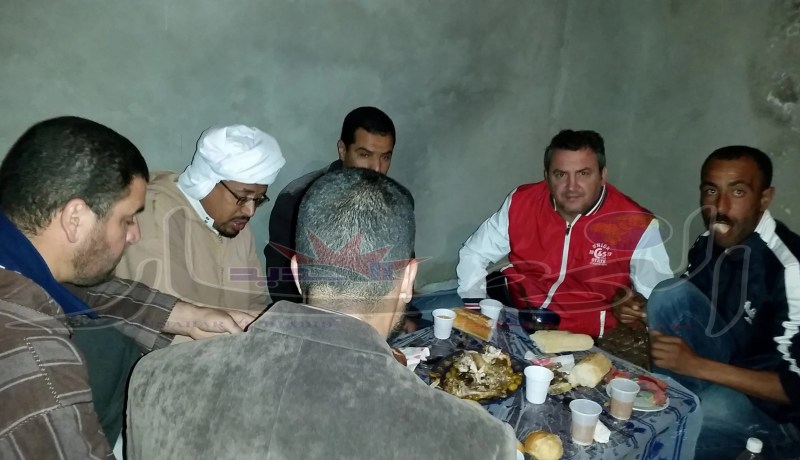 رغم تخلّي والدته وزوجته عنه مسؤول شركة ايطالية يفتح قلبه للنهار بعد اسلامه