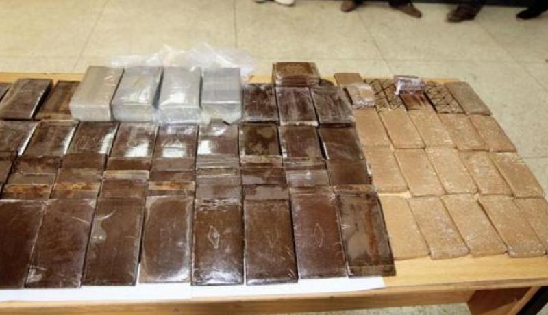 حجز 10 قناطير كيف و 3 هواتف ثريا بعد محاصرة 3 سيارات في جبل عصفور بتلمسان