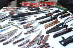 حجز أكثر من 800 سلاح أبيض مستورد من إيطاليا في العلمة