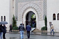 جمع خطبة وصلاة الجمعة في مدة لا تتجاوز 15 دقيقة