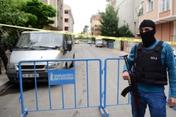 انتحاري يفجر نفسه خلال مداهمة للشرطة في تركيا