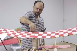 بالفيديو .. الموساد الاسرائيلي يغتال مهندسا تونسيا يصنع الطائرات