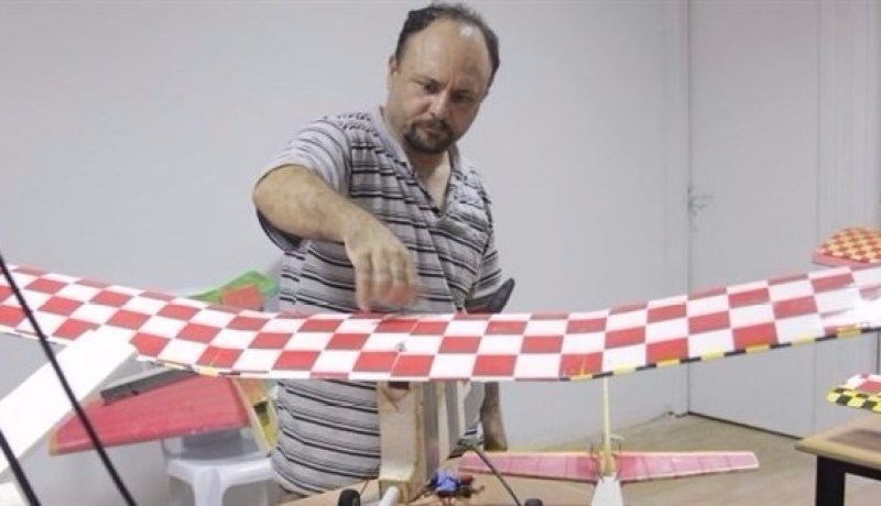 بالفيديو .. الموساد الاسرائيلي يغتال مهندسا تونسيا يصنع الطائرات