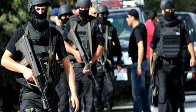 توقيف شخص حاول الاعتداء بسكين على دورية أمنية في تونس