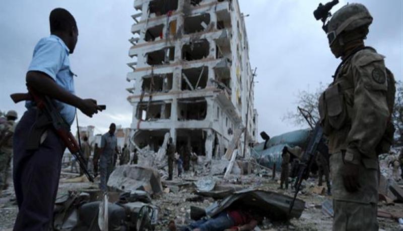 28 قتيلا في هجوم على فندق بالصومال