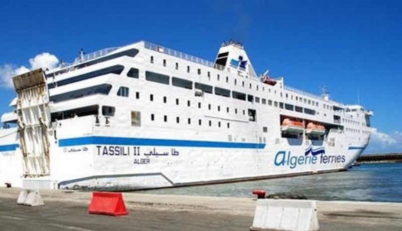 توقيف طاقم باخرة طاسيلي 2 بعد حادث ميناء وهران