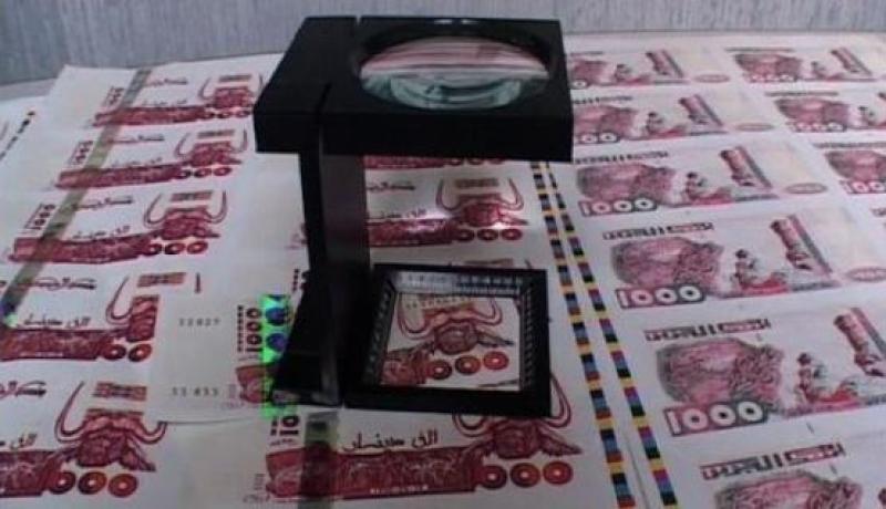 الدرك يطيح بشبكة لتزوير العملة الوطنية ويحجز 100 ألف دينار مقلدة في عنابة