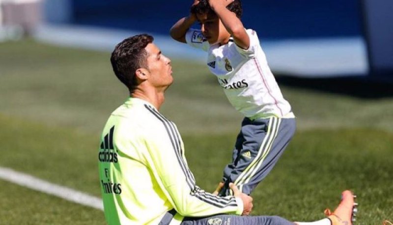 بالفيديو.. نجل رونالدو يسجل هدفا رائعا ويخطف الأضواء