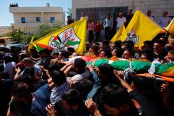 تشييع جثماني فلسطينيين قتلا برصاص الصهاينة