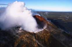 تنزانيا.. طائرة تسقط في فوهة بركان