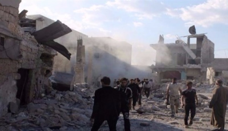 سوريا .. مقتل 11 شخصا بغارة لطائرات النظام في دير الزور