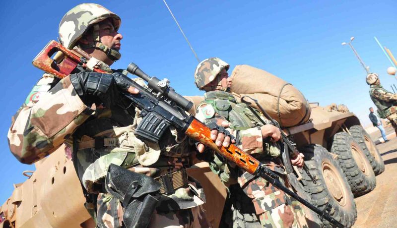 الجيش يحجز 20 قذيفة هاون وقاعدتي إطلاق صواريخ بتمنراست