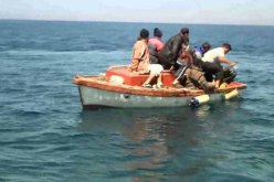 فقــدان طفلــة عمـــرهــا 3 سنــــوات وإنـقــاذ 12 «حراڤ» بعد انقلاب قارب في وهران