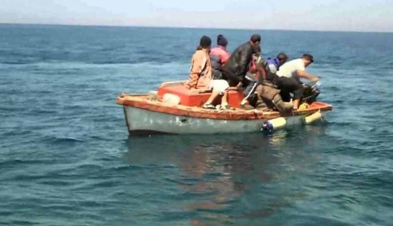 فقــدان طفلــة عمـــرهــا 3 سنــــوات وإنـقــاذ 12 «حراڤ» بعد انقلاب قارب في وهران