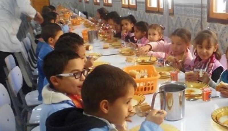 أكثر من 577 مدرسة تقدم وجبات ساخنة للتلاميذ بالمسيلة