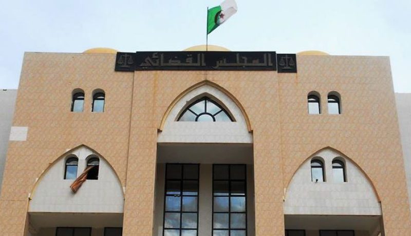 بسكرة: إيداع ممرضين ومروّج حبوب مهلوسة الحبس