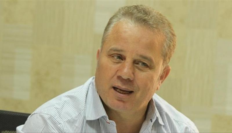 هذا المدرب كان قريبا من تدريب “السياربي” قبل قدوم “الطاوسي” !!