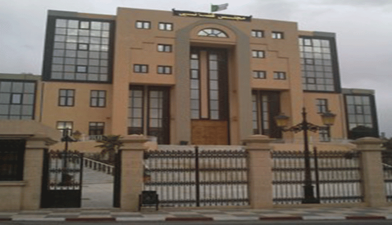 السجن لعصابة إختطفت شخصا وقامت بتجريده من ثيابه في فرندة بتيارت