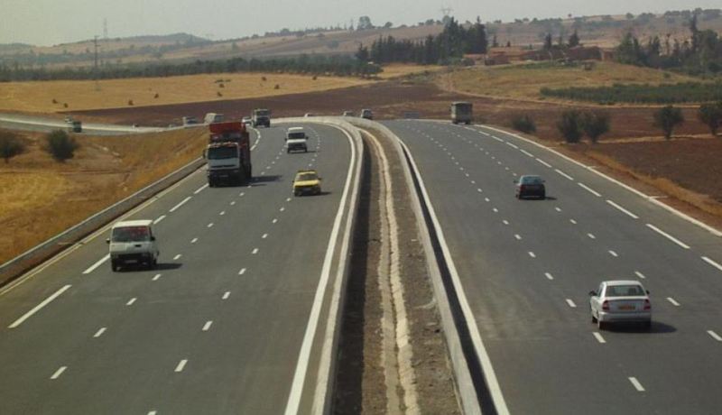 رفع الحظر عن حركة تنقل السيارات الخاصة ما بين الولايات