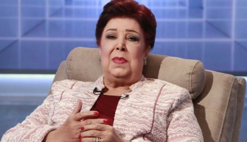 رجاء الجداوي في وضعية حرجة وإبنتها تطلب الدعاء لها