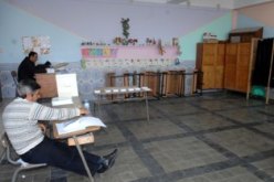 غاب ممثلو المترشحين وحضر المراقبون الدوليون