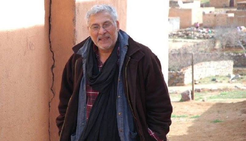 فنان مغربي يطلب اللجوء إلى الجزائر