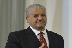سلال يأمر الوزراء بالتقشف في الهاتف  الندوات والهدايا